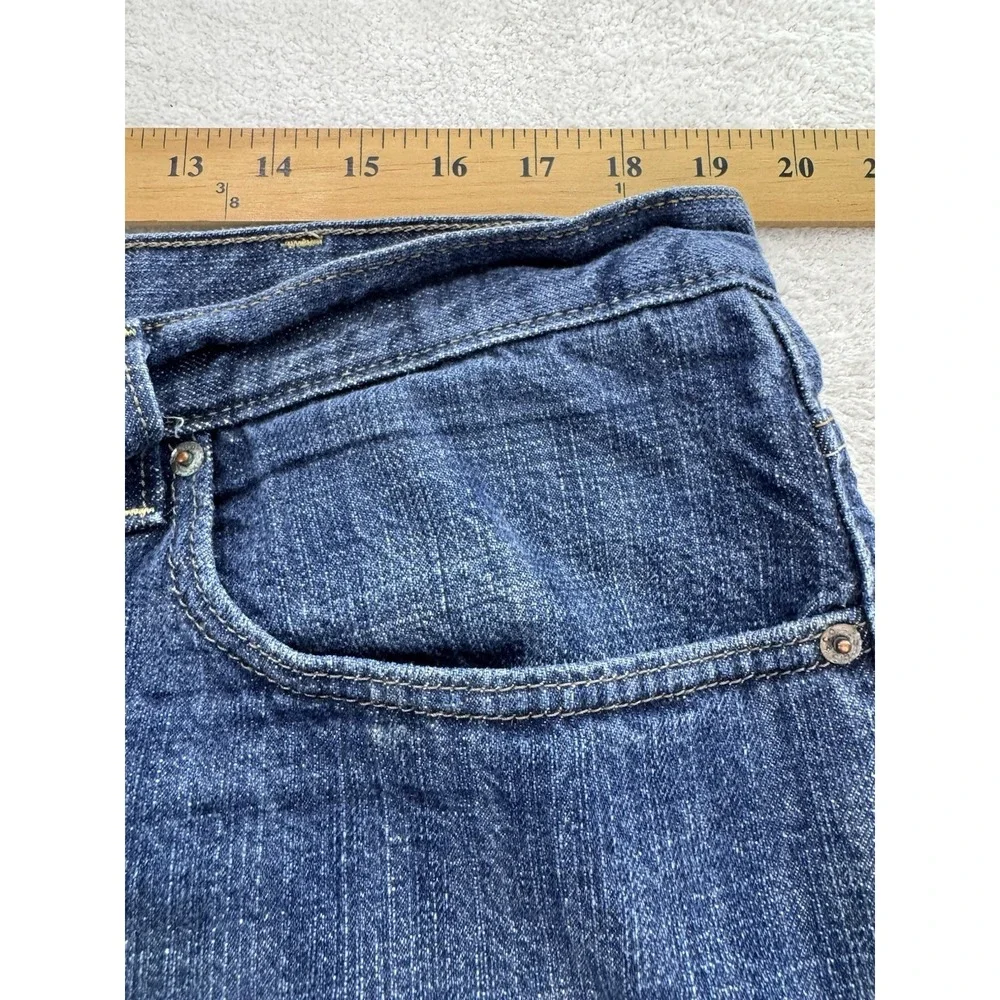 Levis levis 569